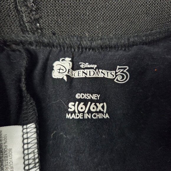DISNEY Descendants 3 Uma Skirt Skort Built in shorts Gray Black Size S (6/6X) - Picture 3 of 4